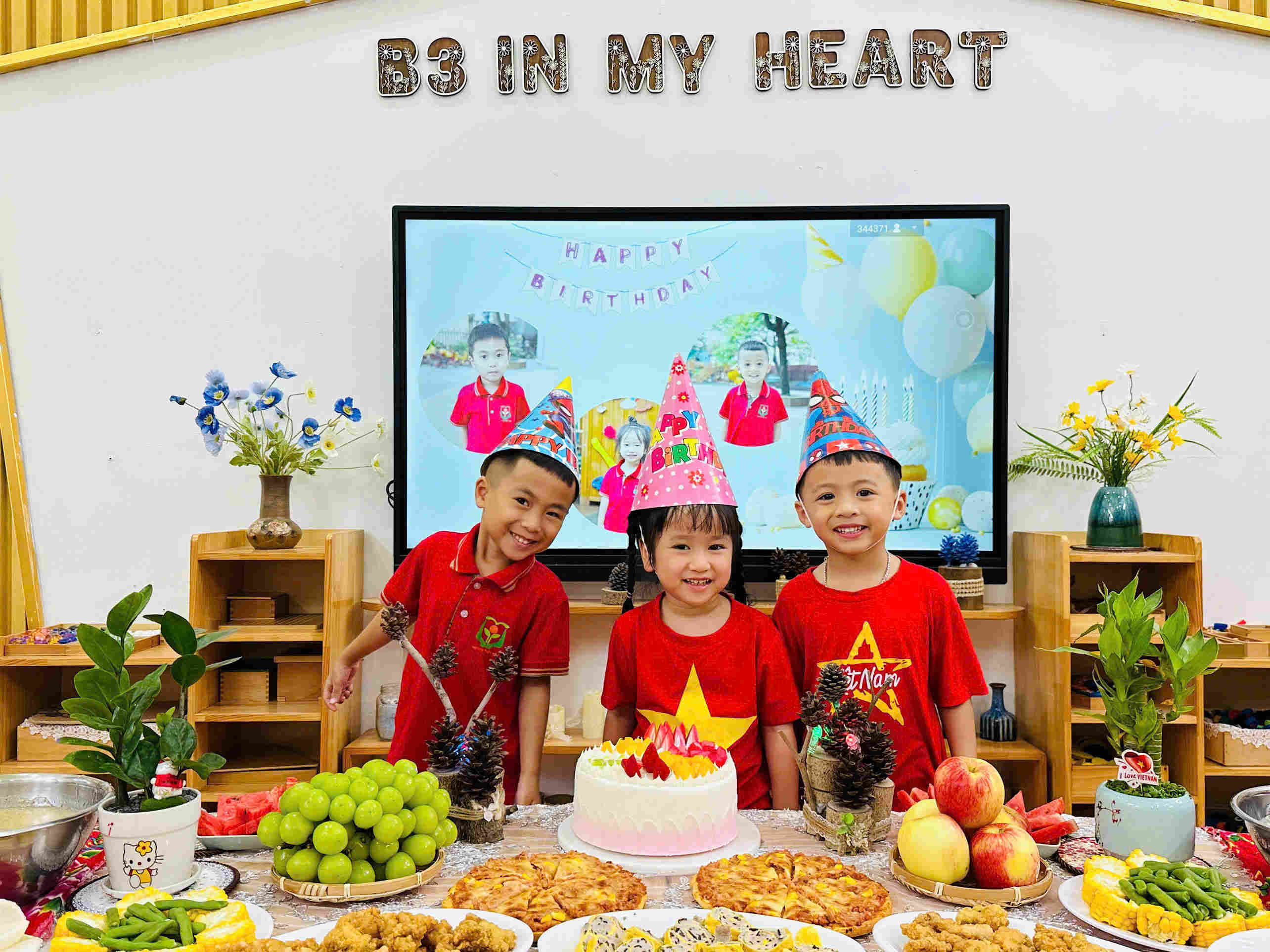 CHI BỘ TRƯỜNG MẦM NON THỰC HÀNH HOA THUỶ TIÊN VỀ NGUỒN TẠI ĐỀN SÓC, SÓC SƠN, HÀ NỘI