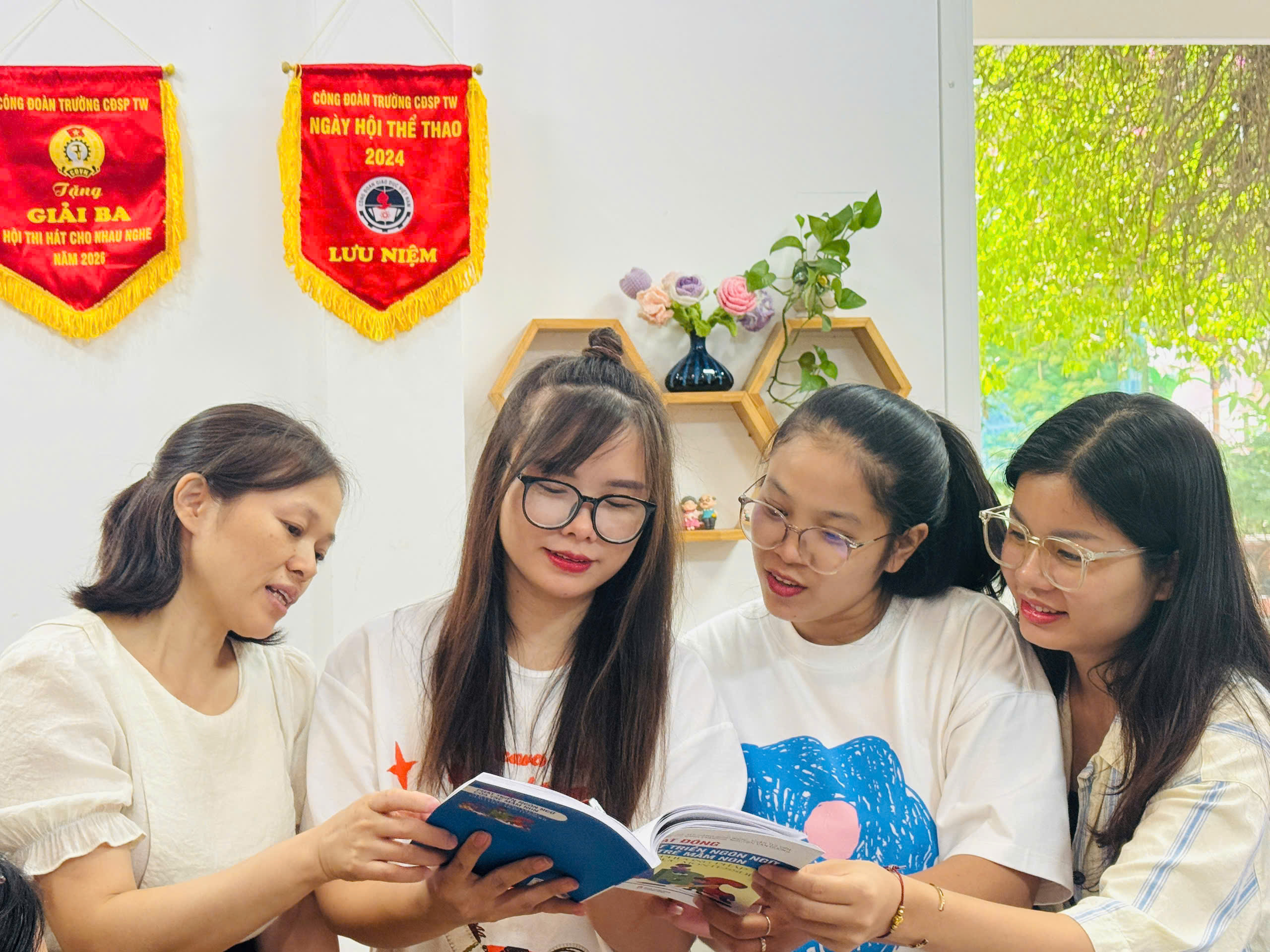 CHUYÊN ĐỀ “HOẠT ĐỘNG NGÔN NGỮ THEO PHƯƠNG PHÁP MONTESSORI”