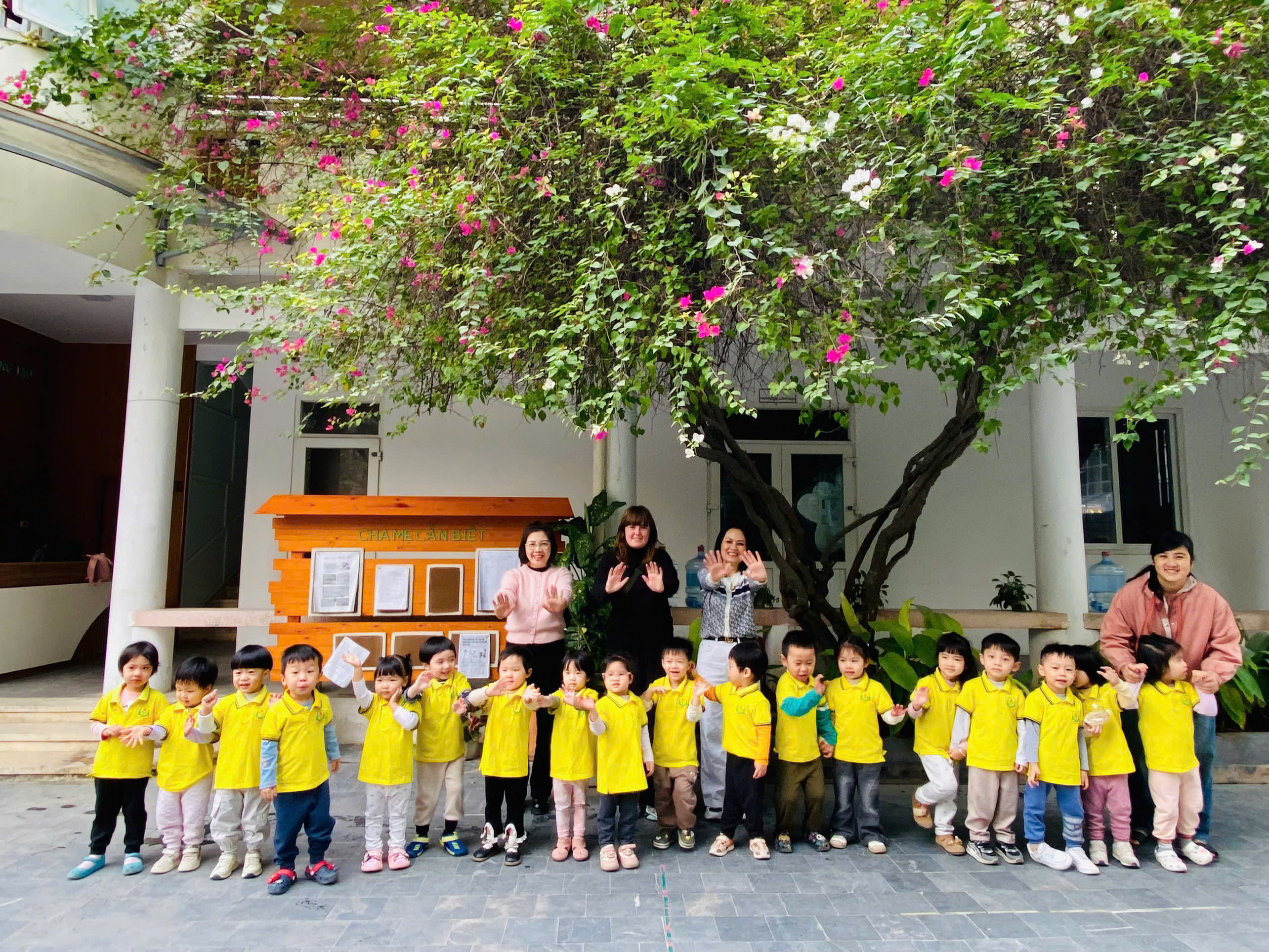 HOẠT ĐỘNG TRẢI NGHIỆM: CÁC BÉ KHỐI MẪU GIÁO BÉ THAM QUAN KHU VUI CHƠI NHÀ SÁCH TIẾN THỌ